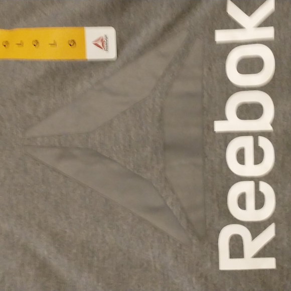 Reebok woman's size L short sleeve tagless tee shirt with multiple logos-NWT - Picture 3 of 13